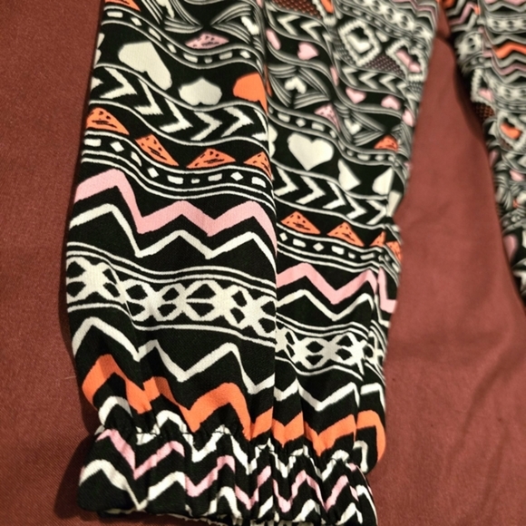 Girl's Aztec Striped Patterned Jumpsuit Jumper Black & Pink Size 4/5 XS‎ - Picture 5 of 7
